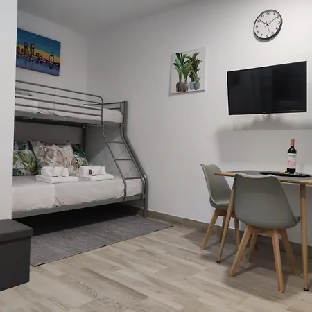 Casa Piramide 4 Wifi - Parking Y Terraza Privada Semesterbostad *