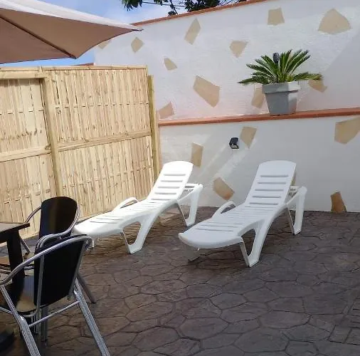 Casa Piramide 4 Wifi - Parking Y Terraza Privada Ferienhaus *