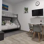Casa Piramide 4 Wifi - Parking Y Terraza Privada Дом отдыха *