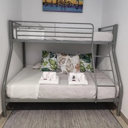 Casa Pirámide 4 Wifi - Parking Y Terraza Privada Сasa de vacaciones