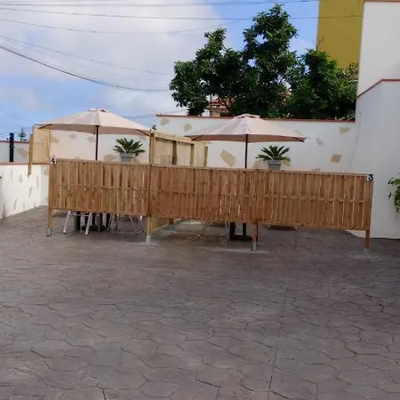 Дом отдыха Casa Piramide 4 Wifi - Parking Y Terraza Privada *